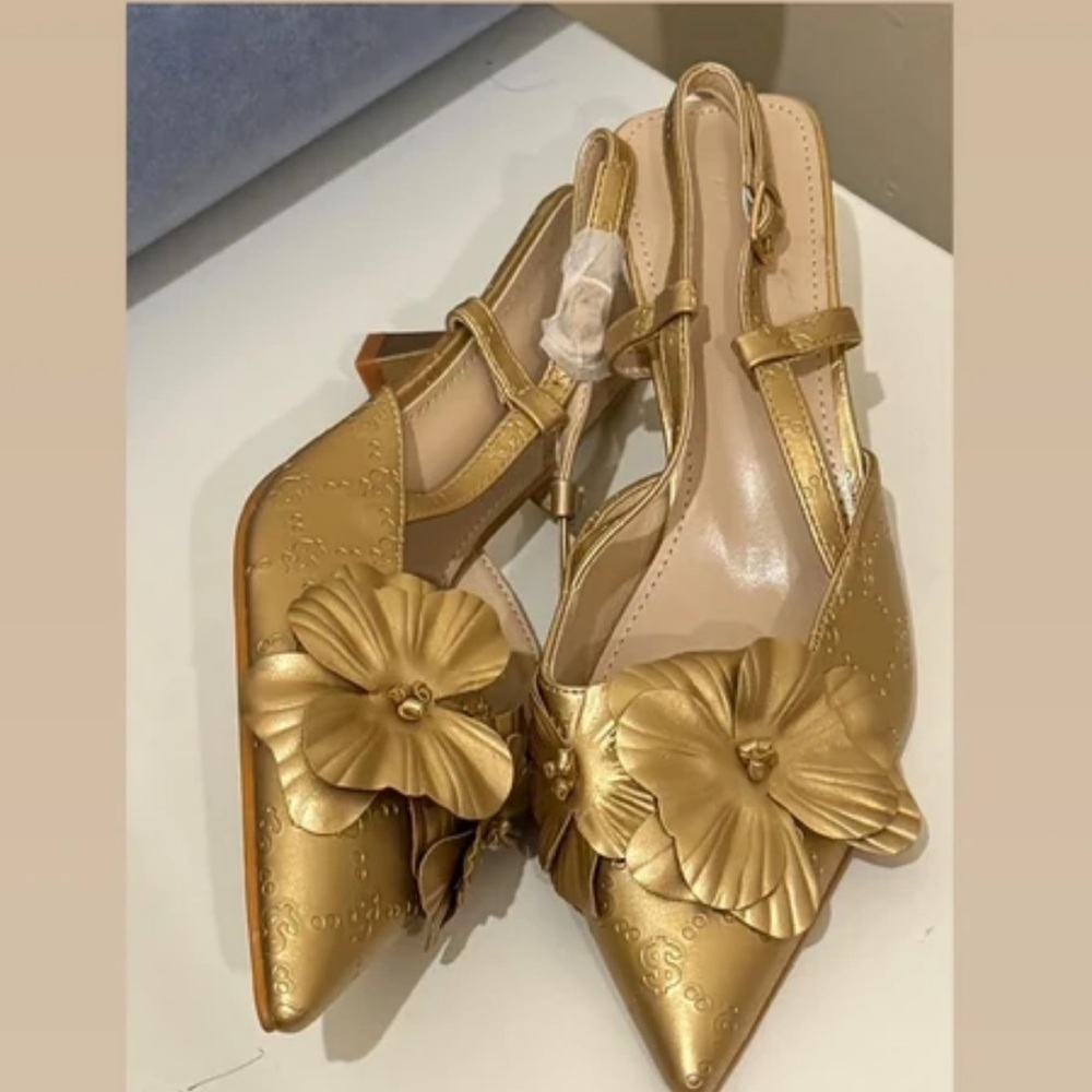 Chic Gold Floral Slingback Heels